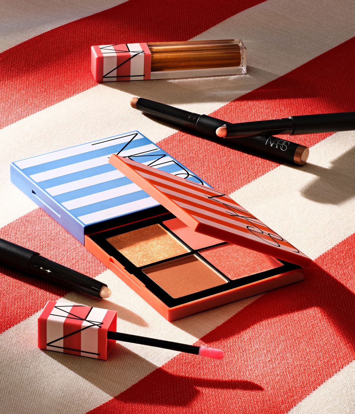 Hot Escape Cheek and Face Palette / Paleta de mejillas y rostro