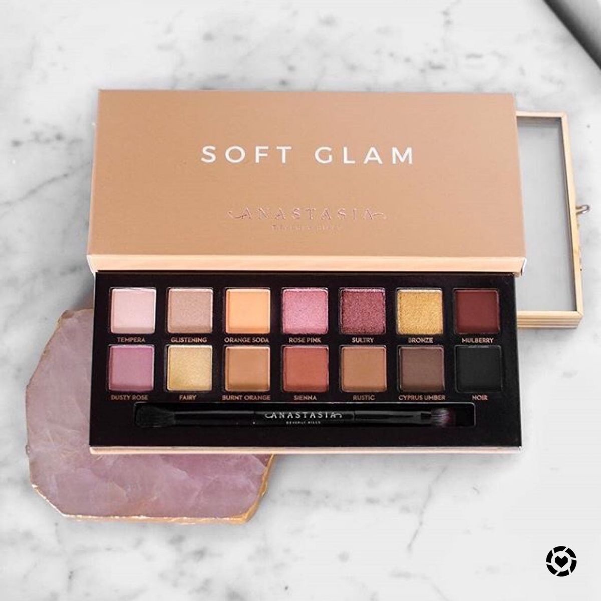 Soft Glam Eyeshadow Palette *Pre-Orden