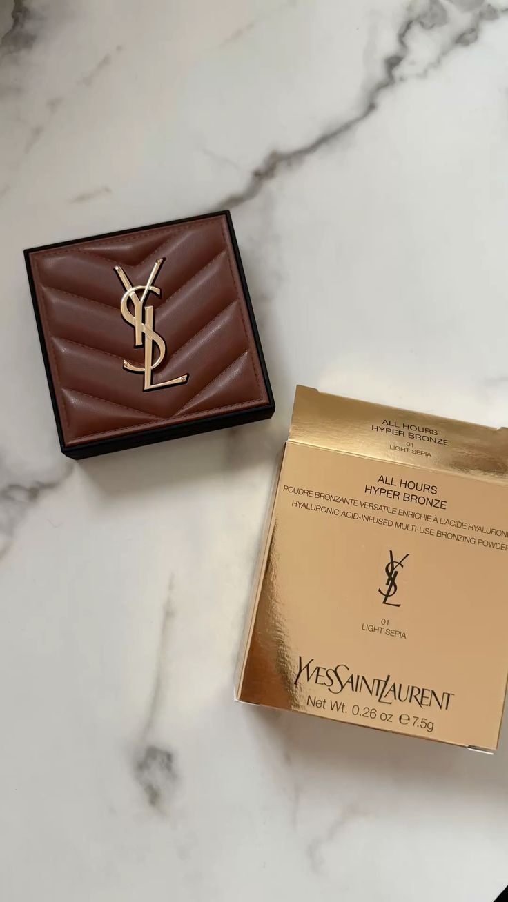 All Hours 24H Hyper Sunkissed Glow Bronzer - Yves Saint Laurent / Bronceador en polvo