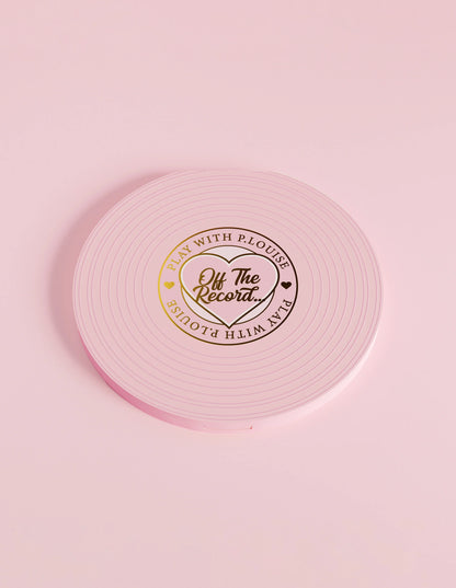 P. Louise Off The Record Eyeliner Palette Pre*orden