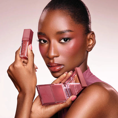 Patrick's Glow and Gloss Set: Set de regalo de maquillaje con dúo de rubor y brillo labial voluminizador Major Headlines Pre-orden